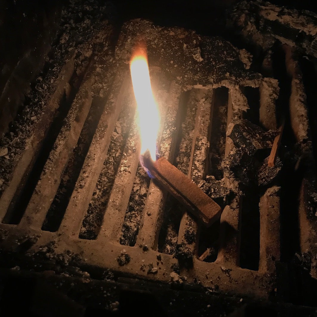Natural firelighters