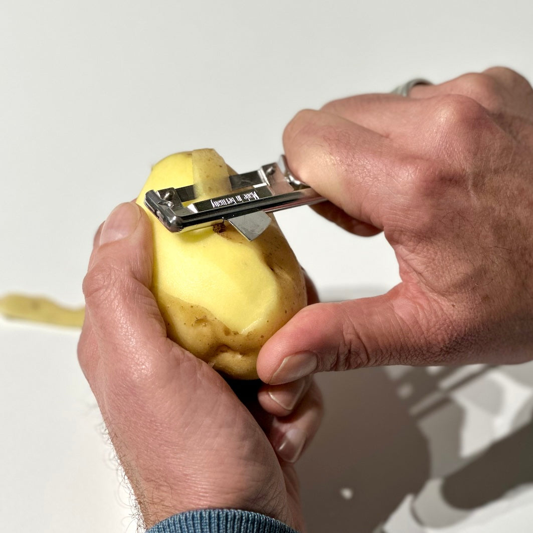 Swivel peeler - utilitybrighton