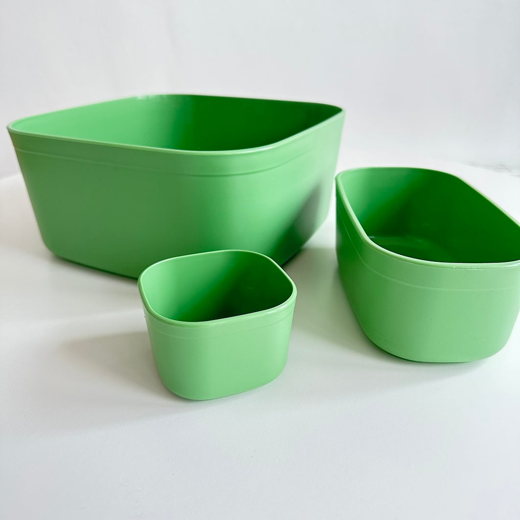 Food storage containers