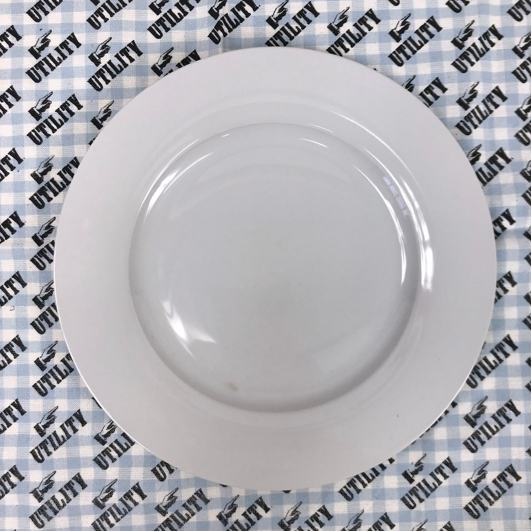 White plates and bowls