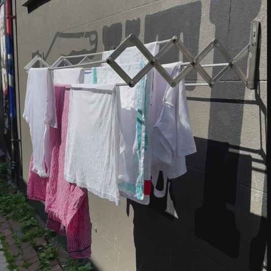 Clothes airer wall mounted