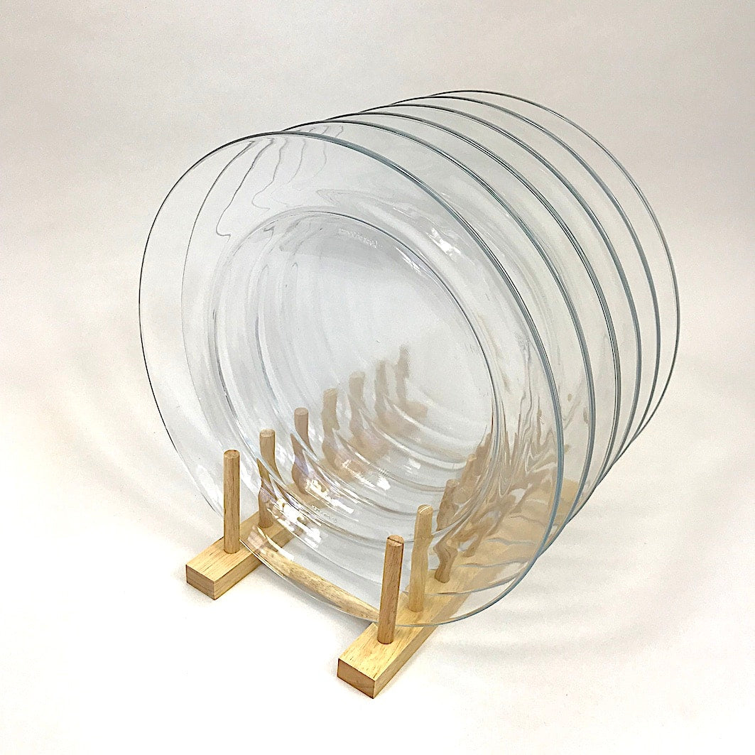 Duralex clear dinner plates in plate rack