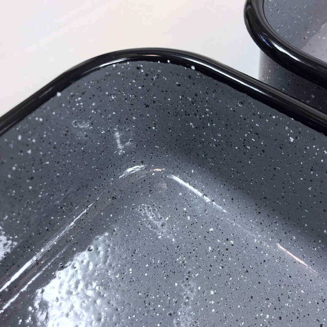 Enamel bake pan - utilitybrighton