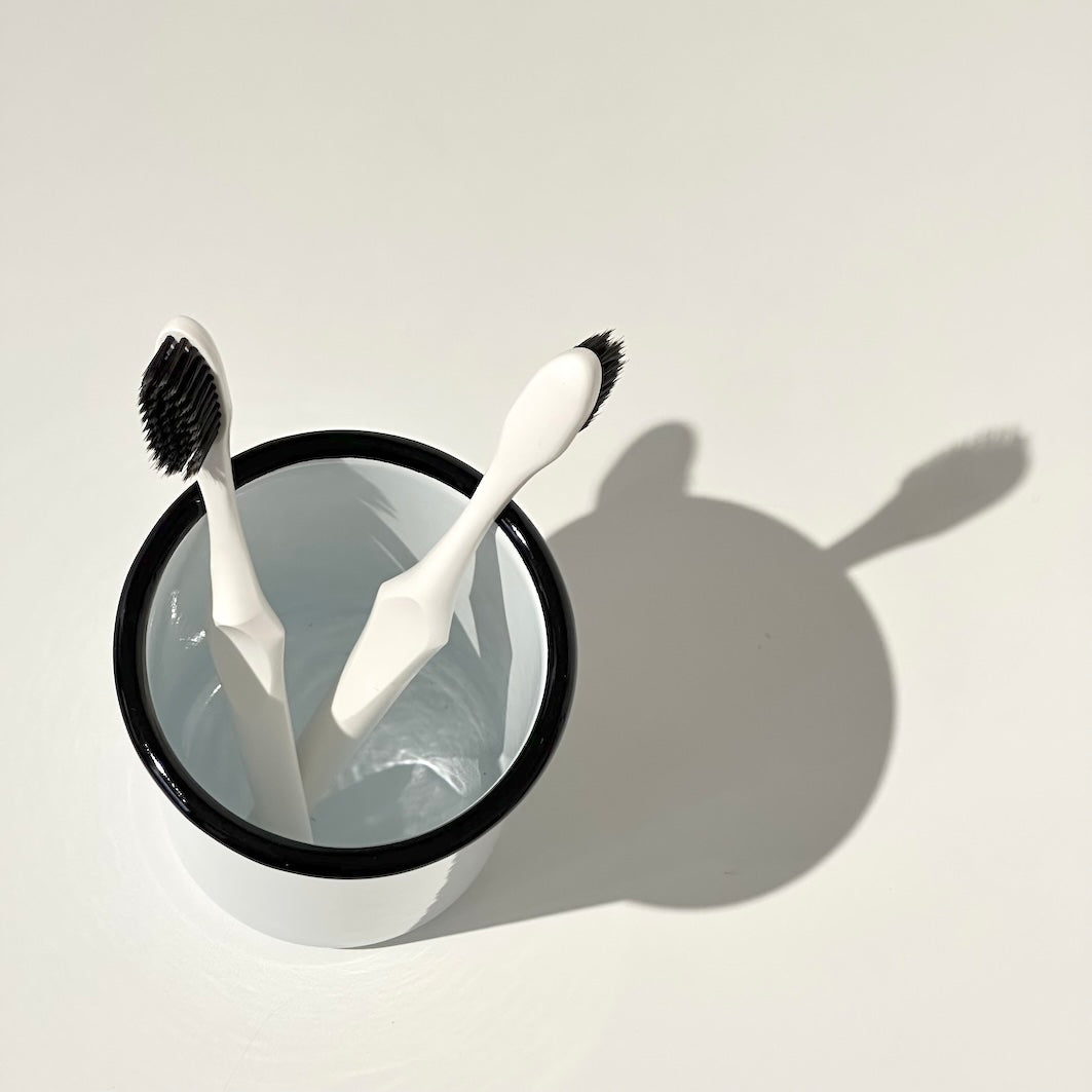 Toothbrush holder