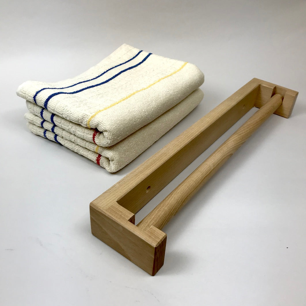 Roller towel holder