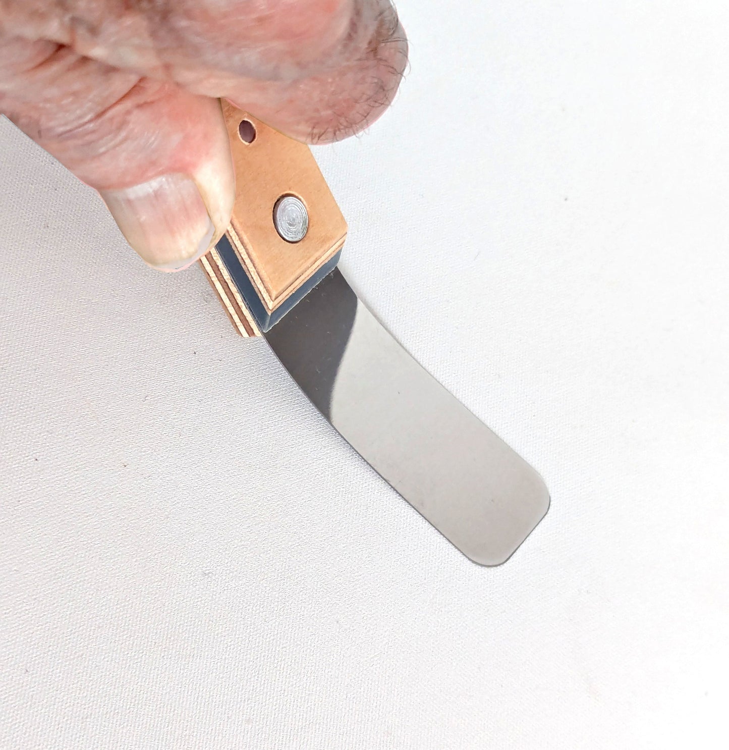 TZ49 gentle scraper by Trèzutil