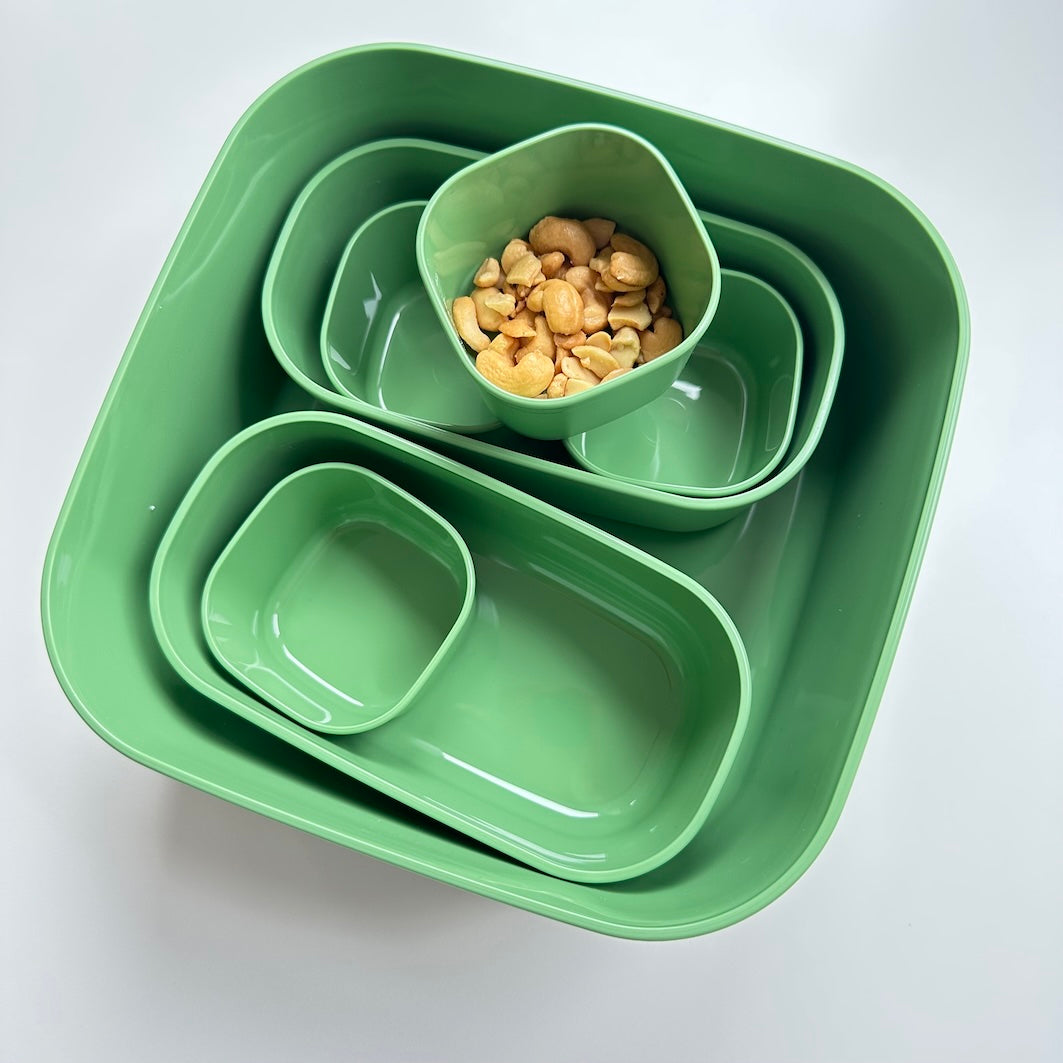 Food storage containers