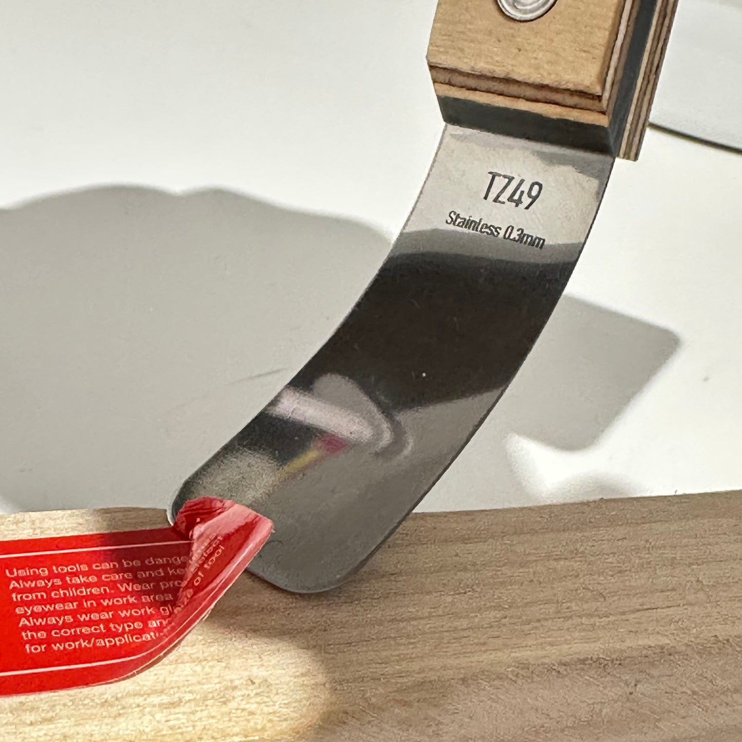 TZ49 gentle scraper by Trèzutil