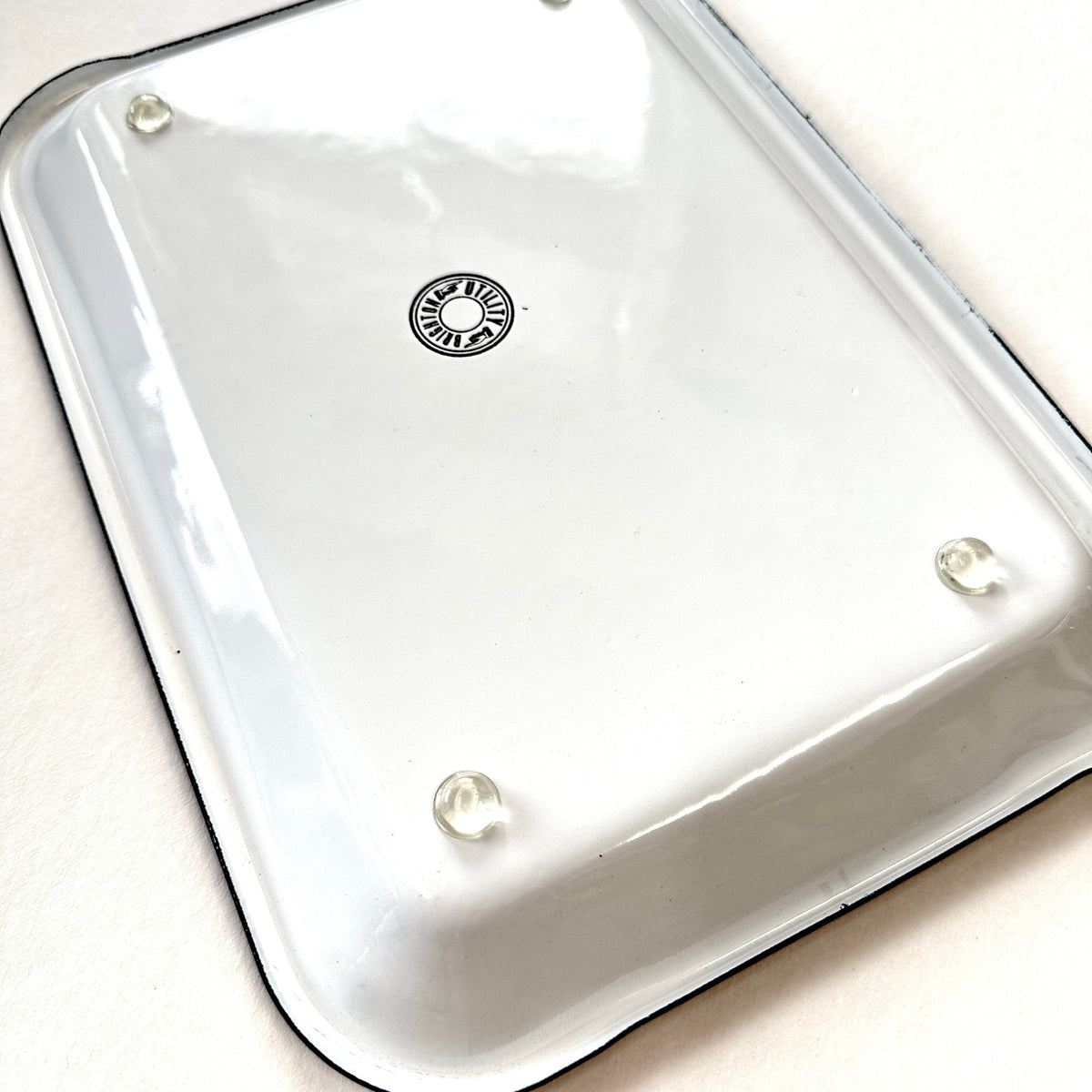 Utility enamel tray back with feet and back stamp