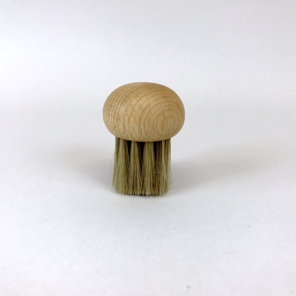 Mushroom brush