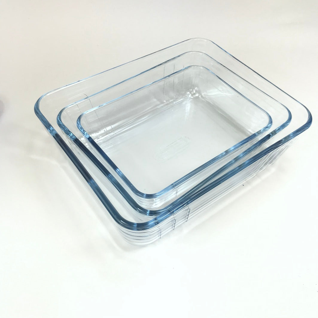 Pyrex cook freeze store stacked no lids