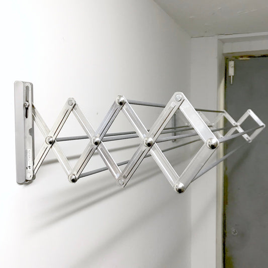 Clothes airer wall mounted