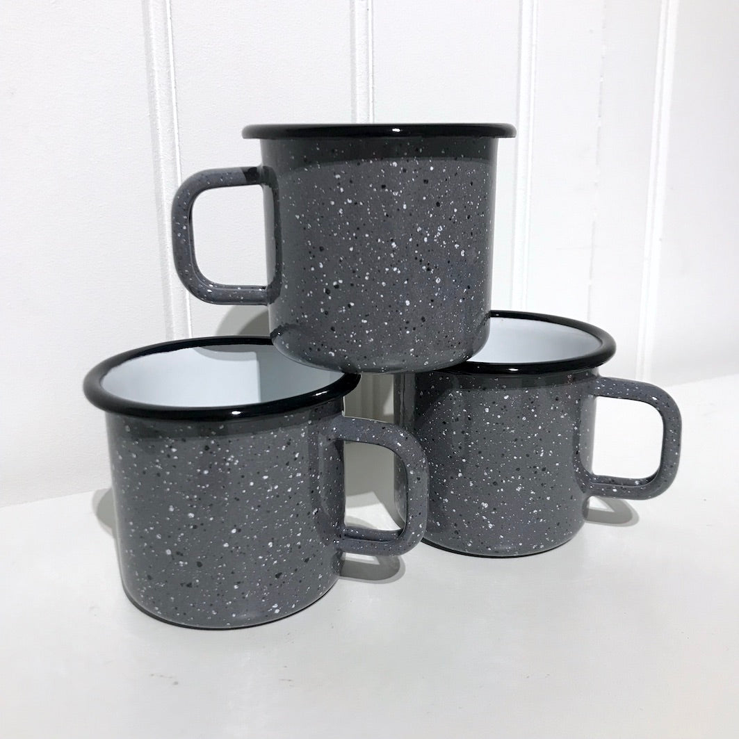 Utility enamel mugs grey speckle stack